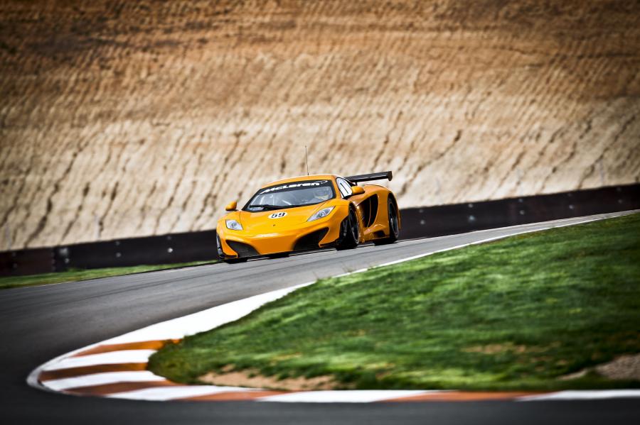  McLaren MP4-12C GT3 2011 года  (фото 18 из 107)
